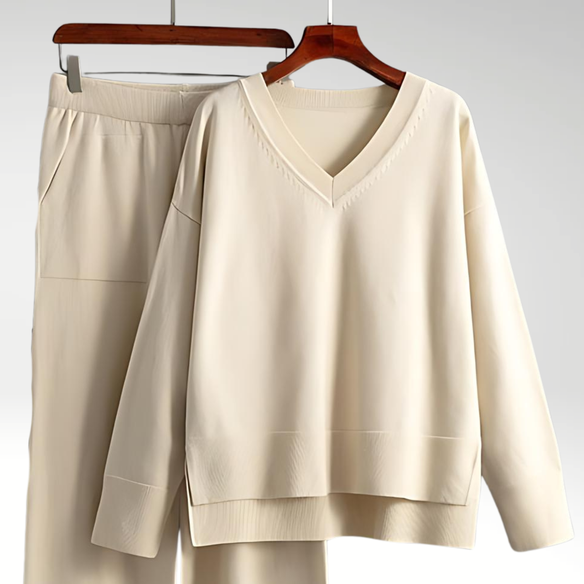 Evelyn | Luxusní dvoudílná souprava s výstřihem do V