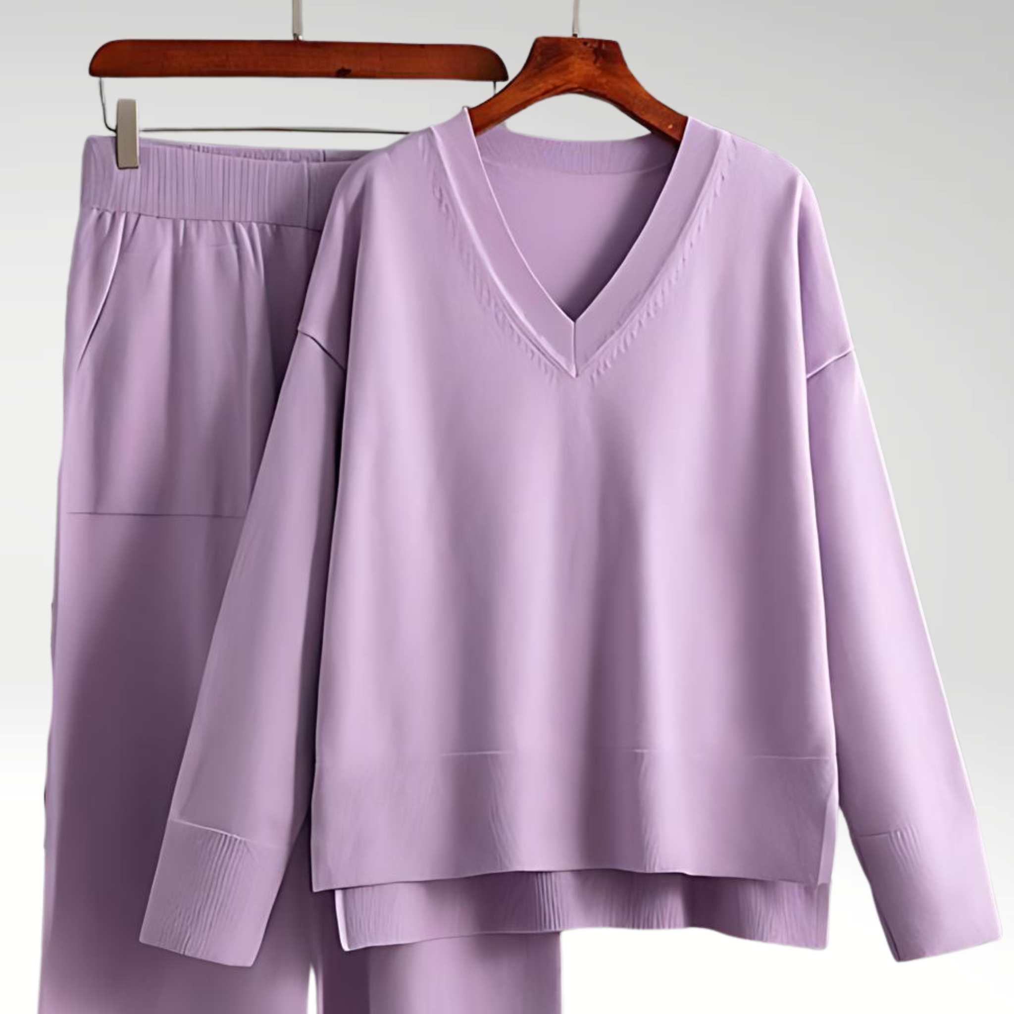 Evelyn | Luxusní dvoudílná souprava s výstřihem do V